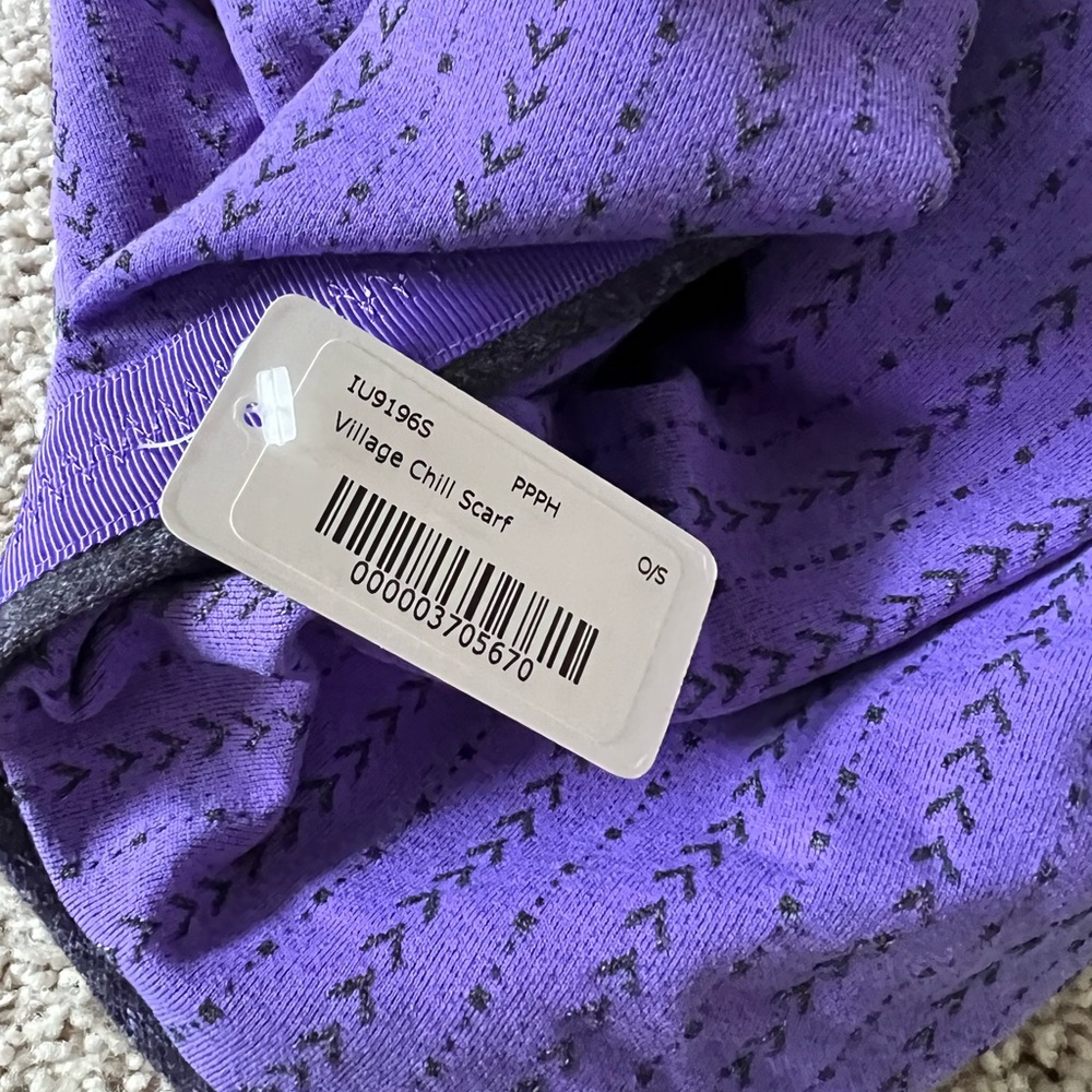 Ivivva Scarf - Picture 2 of 2